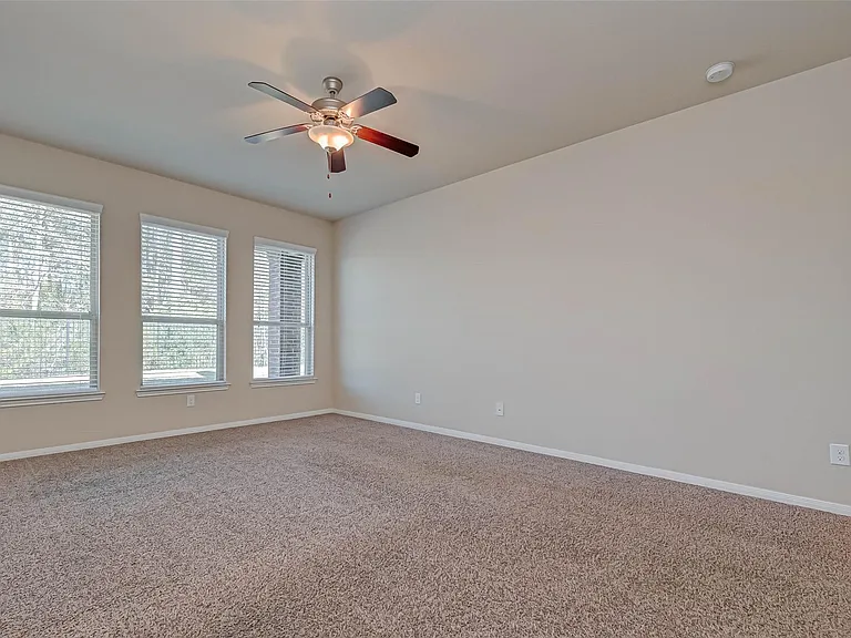 5340 Pointe Spring Xing — Photo 32