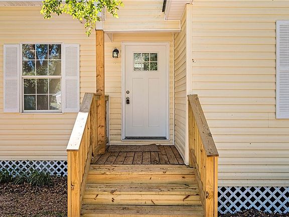 4th image of 87 Cherri St
