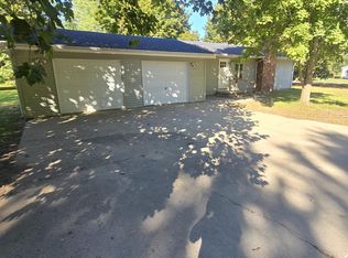 8220 Upham Dr, Mount Pleasant, MI 48858