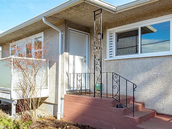 2nd image of 3433 Bethune Ave