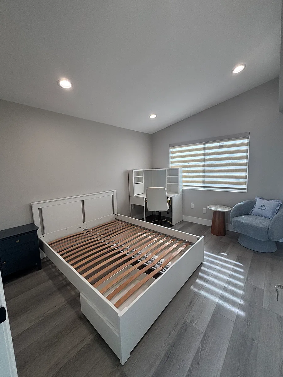 Building Photo - 11392 Biscayne Blvd