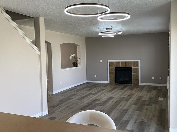 2nd image of 5010 Ormsby Ave
