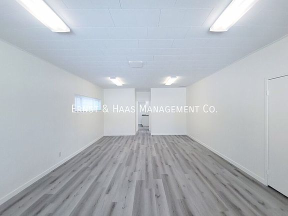 3rd image of 3812 Orange Ave