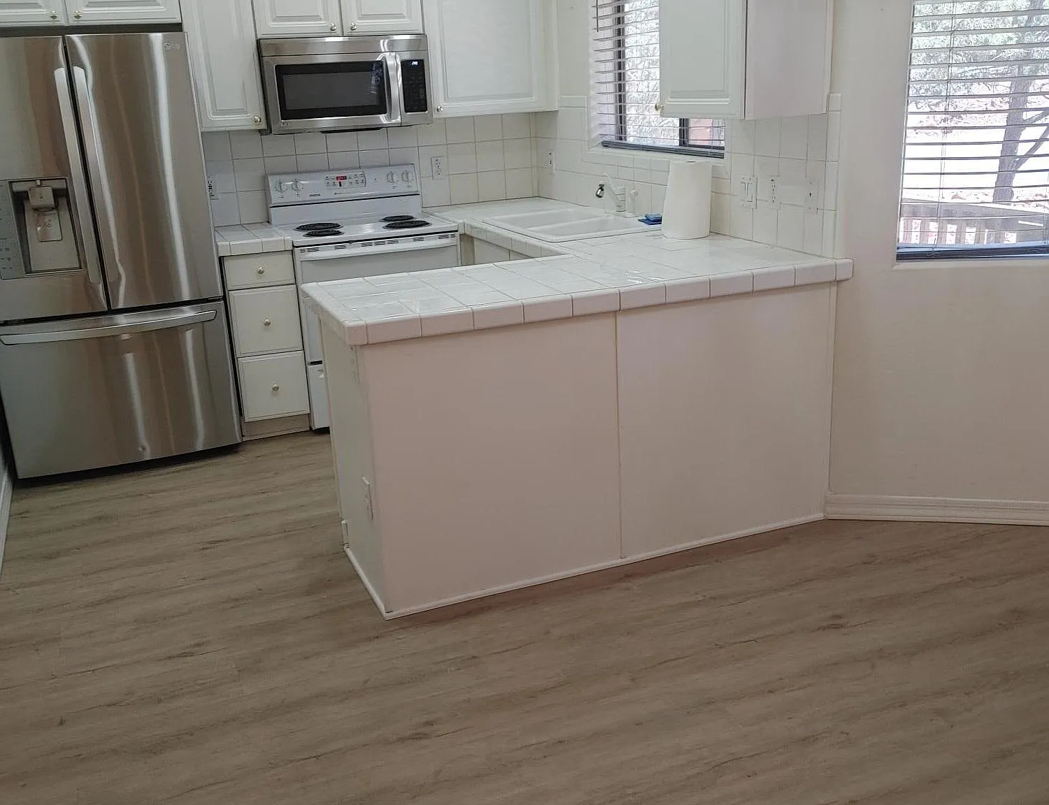 316 W Christopher Point — Photo 1