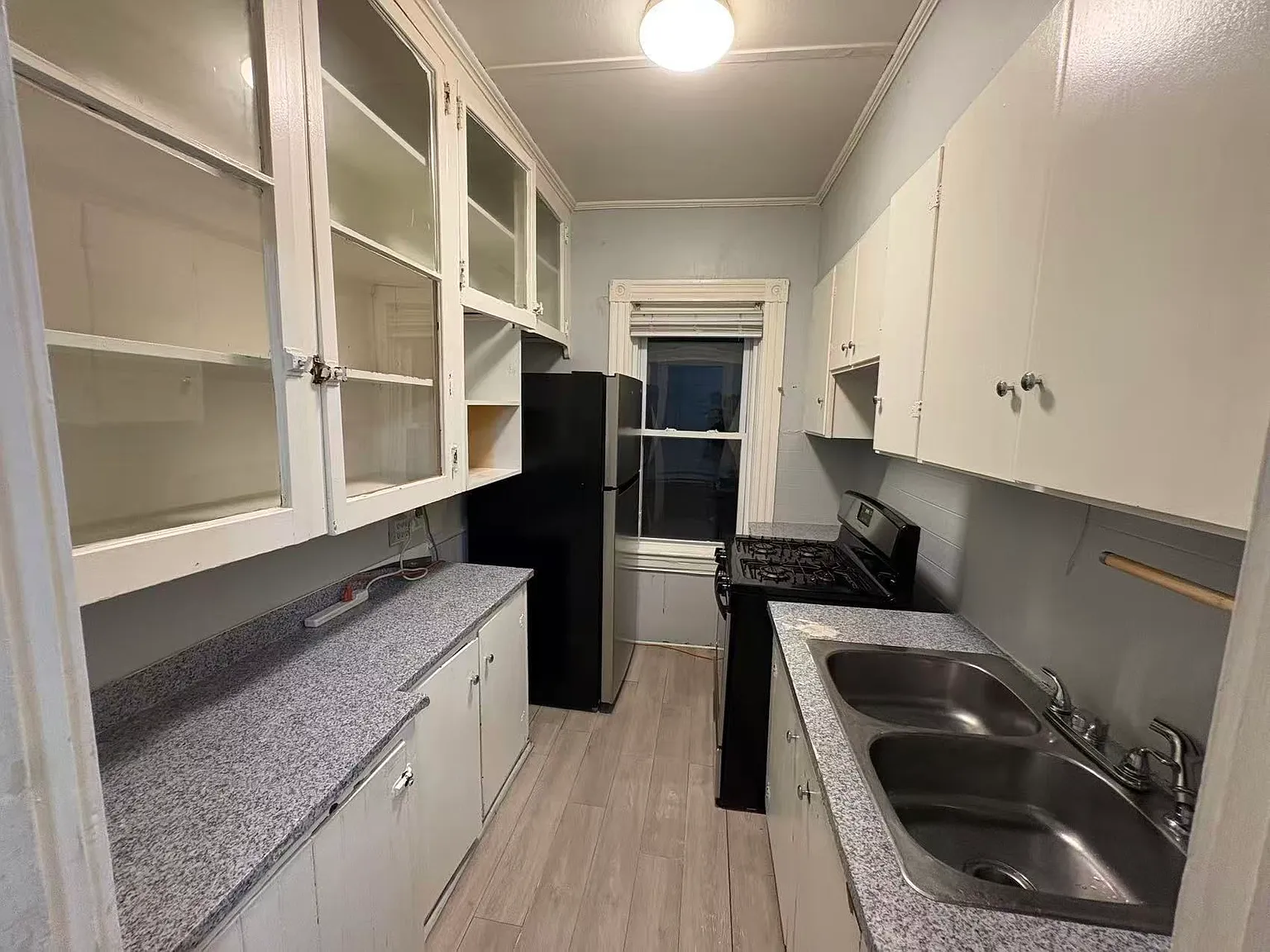 2 bed, 700 sqft, $1,250 — Photo 4