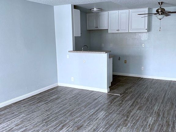 2nd image of 21106 Parthenia St
