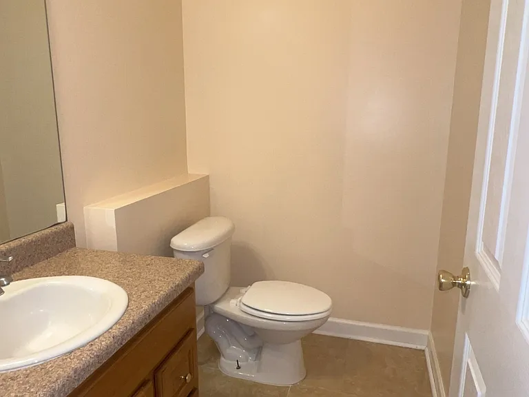 819 Terrell Dr — Photo 10
