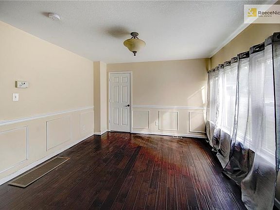 4th image of 132 N 38th St