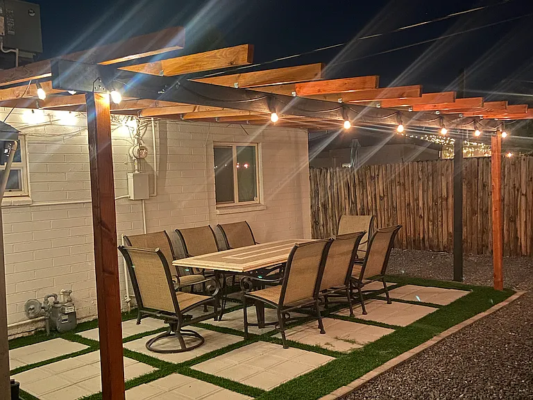 2065 E Don Carlos Ave — Photo 8