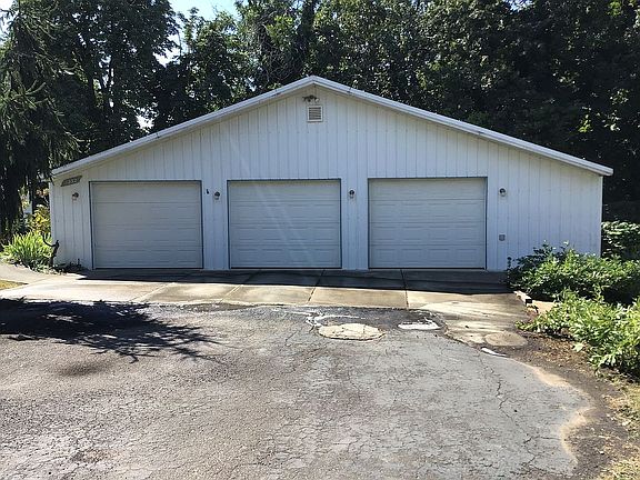 5th image of 1232 Shirrod Ln