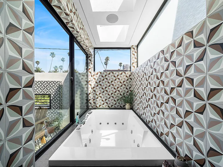 838 California Ave — Photo 50