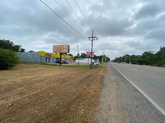 4th image of 1417 Highway 1 S