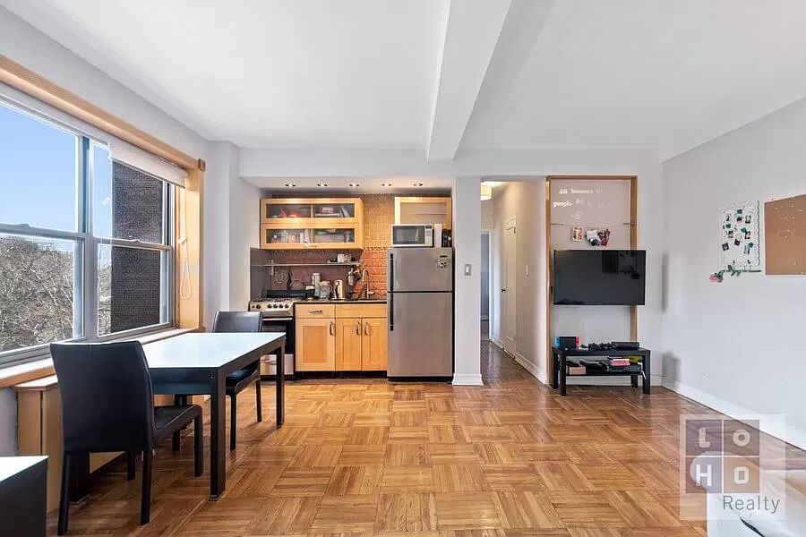 1st image of 500 Grand St #B6f