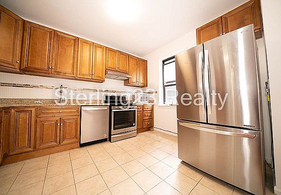 3rd image of 21-06 Newtown Ave #4A