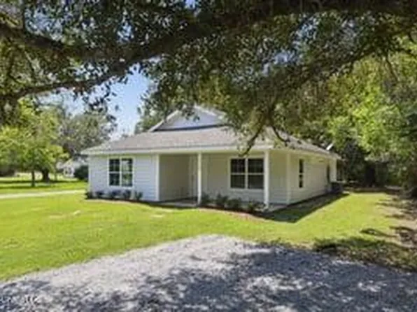 116 Lakeside Dr, Waveland, MS 39576