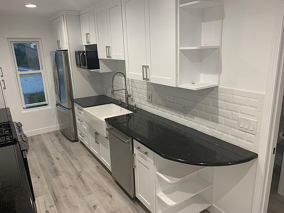 3rd image of 3738 Sawtelle Blvd APT 4