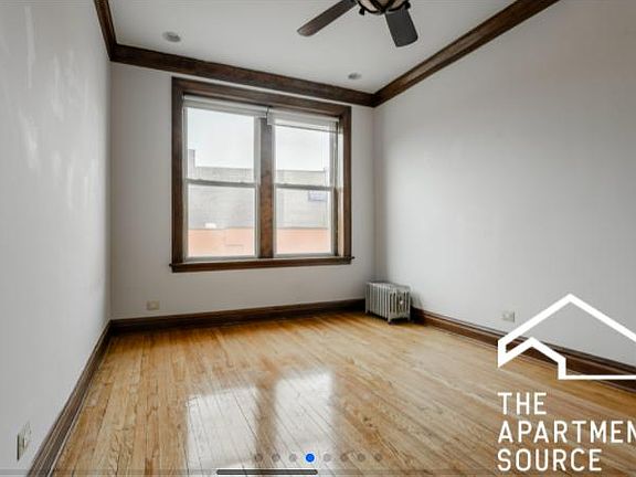 3rd image of 4755 N Sawyer Ave #3S