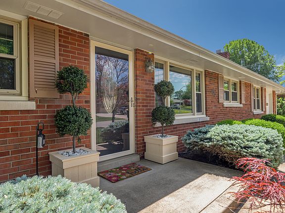 5th image of 3232 Tudor Dr