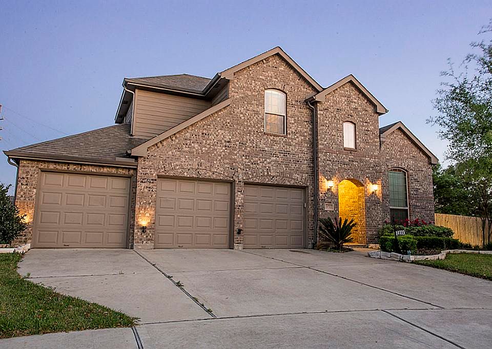 1st image of 19703 Benbrook Manor Ln