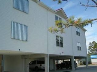 103 S 37th St #C, Mexico Beach, FL 32456