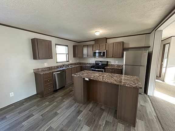 4th image of 106 Idaho St