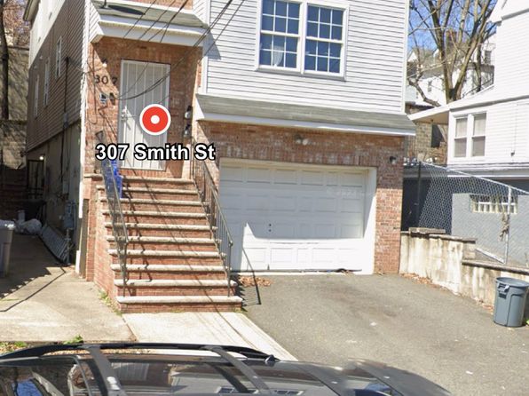 307 Smith St