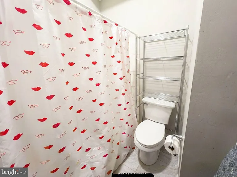 1724 N Bouvier St #A — Photo 11