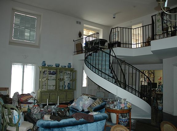2nd image of 519 Royal Oaks Dr