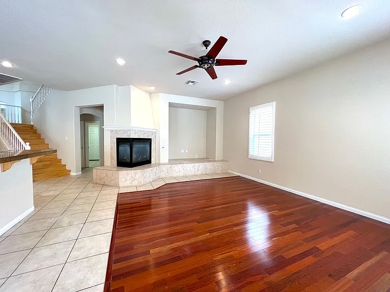 2237 Timber Rose Dr — Photo 15