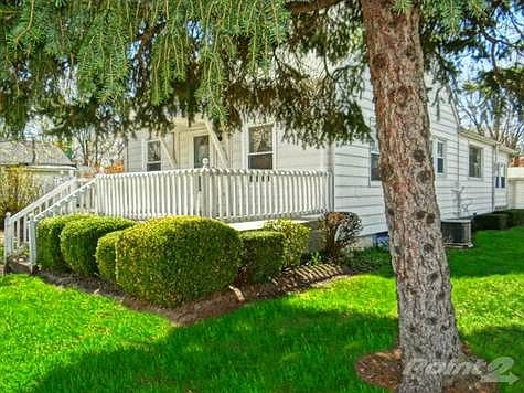 BASEMENT, GARAGE, SUN ROOM!