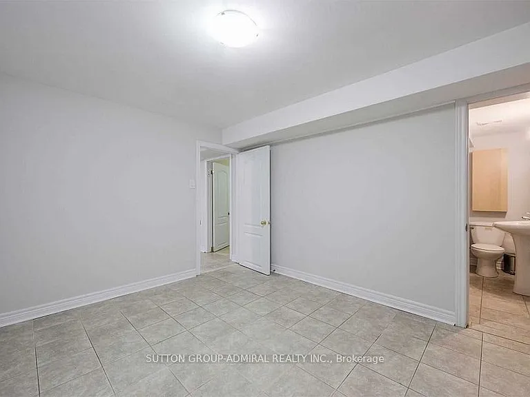 52 Farrell Ave #BASEMENT — Photo 19