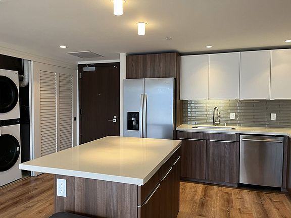 5th image of 888 Kapiolani Blvd #3511