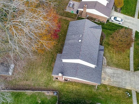 3rd image of 471 Kilkenny Ct