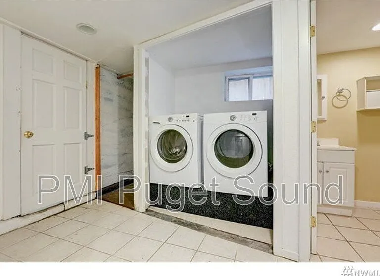 1108 S Ridgewood Ave — Photo 20