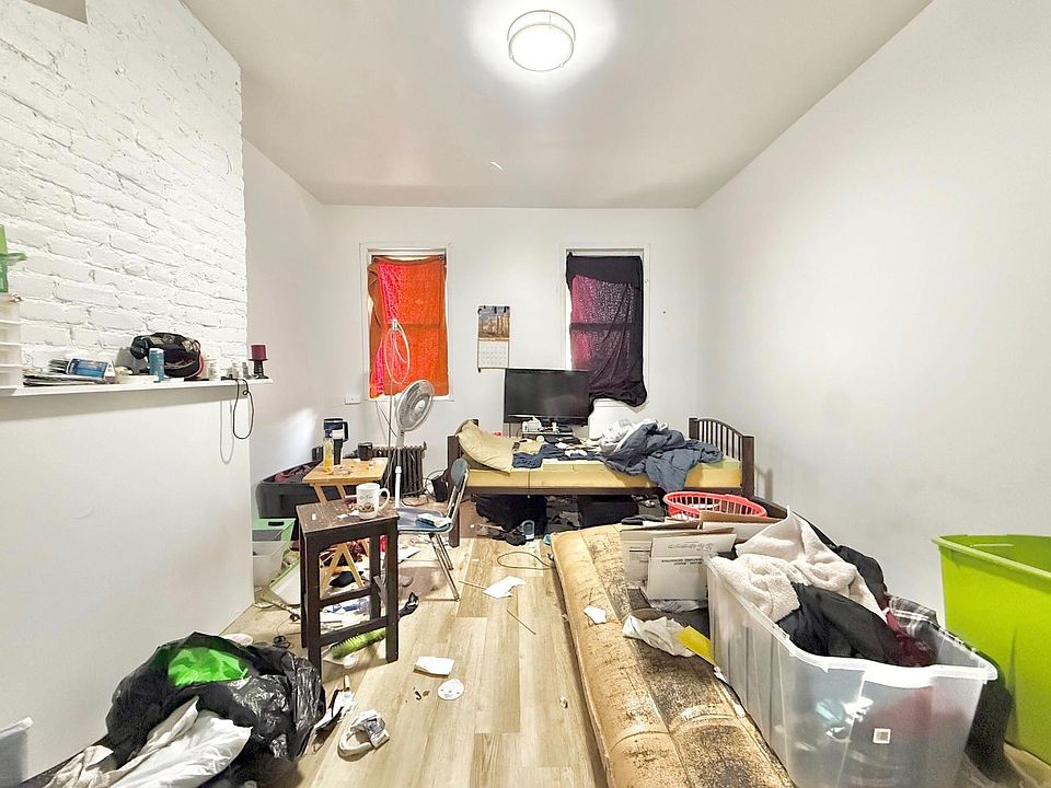 1st image of 32-19 Greenpoint Ave #3L
