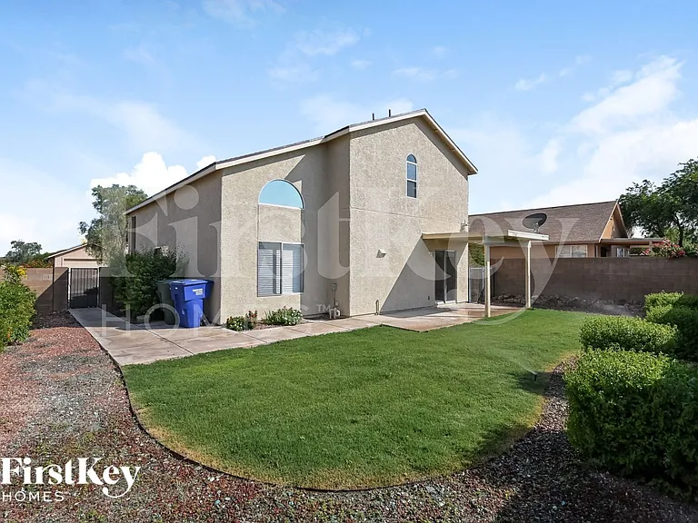 1161 N Chamberlain Pl — Photo 15