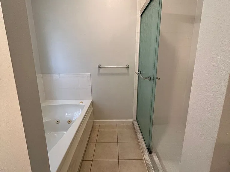 9 White Hawk Pl — Photo 15