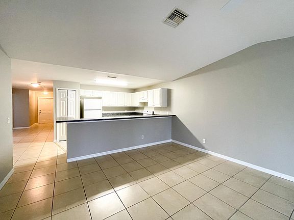 4th image of 2123 Fairway Dr #2123