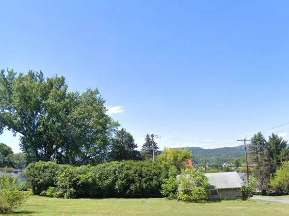 4100 2nd Ave, Altoona, PA 16602