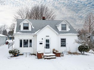 318 N Collinwood Ave, Fremont, OH 43420