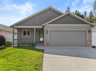 106 Westbrook Dr, Rogue River, OR 97537