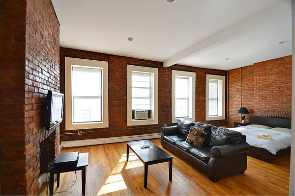 Rented by Smart City Real Estate LLC | media 13