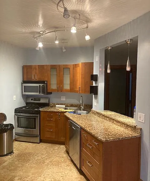 2717 Girard Ave S #102 — Photo 10