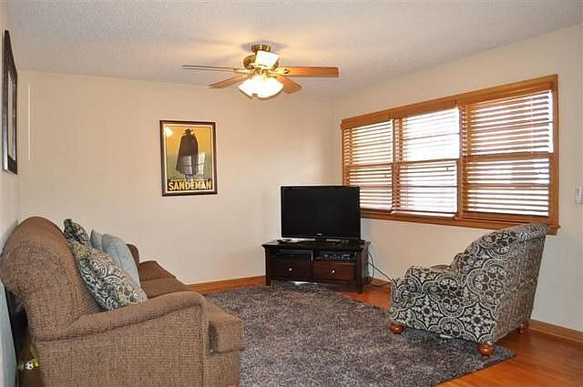 2nd image of 8326 E Rose Ln