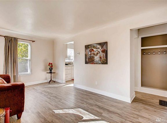 5th image of 415 120th St S