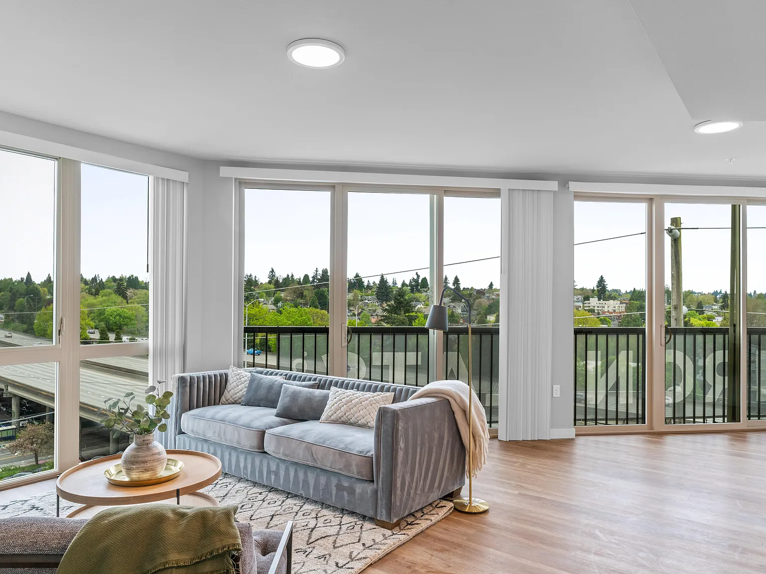 Iron Flats & Theo — Photo 1