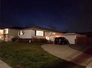 488 Long Beach Rd, Island Park, NY 11558