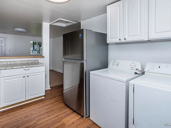 3rd image of 1107-09 6th St #B