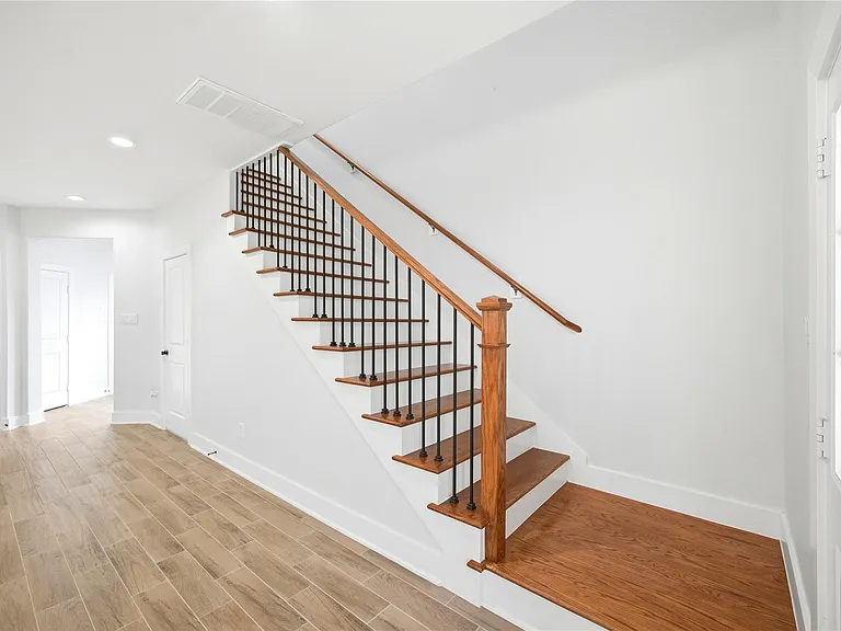 2125 Paul Quinn St — Photo 13