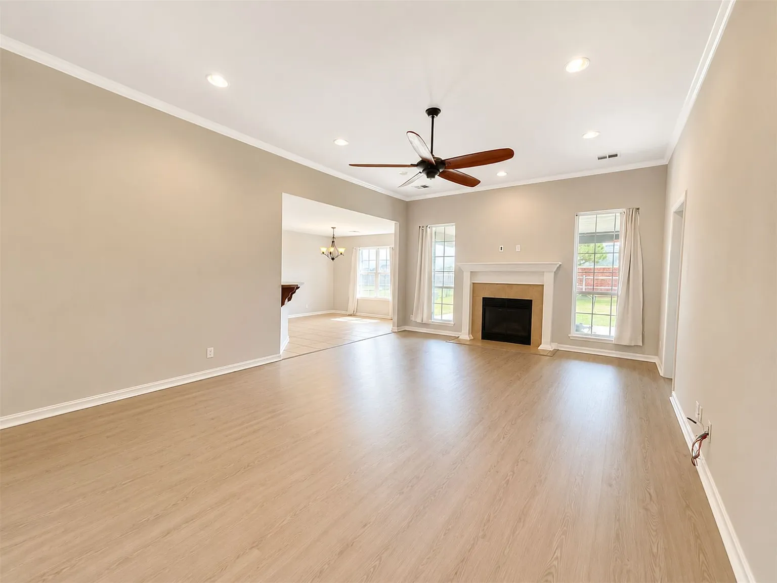 3 bed, 2.0 bath, 1658 sqft, $1,850 — Photo 3